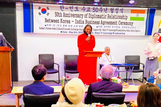 International Spiritual Leader Padma Shri Awardee Pujya Sadguru Brahmeshanand Acharya Swamiji addressed the Celebrations of *50th Anniversary of Diplomatic Relationship between South Korea 🇰🇷 & India 🇮🇳@ Seoul, South Korea. - Shree Datta Padmanabh Peeth - 